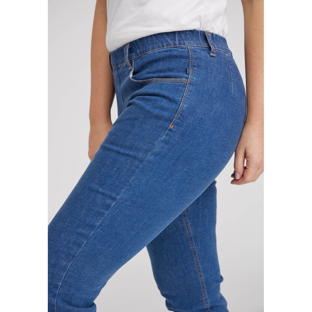 Kelly Kort denim