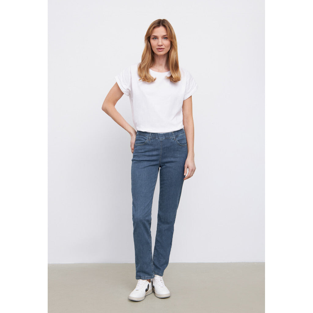 Kelly Kort denim