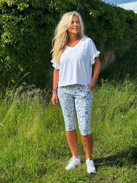 Blommig capri-byxa Josefin - Blå/Vit
