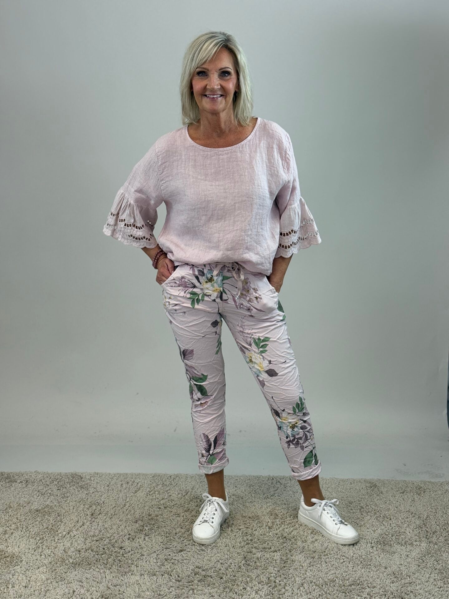 Blommig byxa Signe - Flera färger